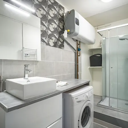 Appartement De La Seine - Balcon - Hypercentre - Parking Inclus *